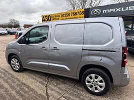 VAUXHALL COMBO 1.5 Turbo D 2300 Pro L1 H1 Euro 6 (s/s) 5dr - 3194 - 3