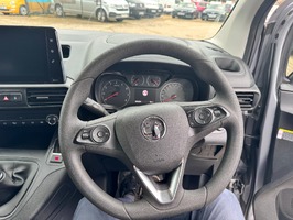 VAUXHALL COMBO 1.5 Turbo D 2300 Pro L1 H1 Euro 6 (s/s) 5dr - 3194 - 21
