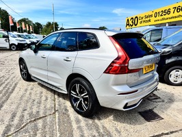 VOLVO XC60 RECHARGE T6 R-DESIGN AWD - 3136 - 4