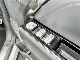 MAXUS ETERRON 9 102.2kWh Premium Auto 4WD 4dr - 3084 - 13