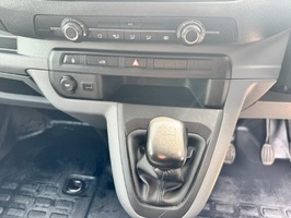 VAUXHALL VIVARO 1.5 Turbo D 2700 Sportive L1 H1 Euro 6 (s/s) 5dr - 3145 - 21