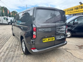 FORD  TRANSIT CUSTOM 2.0 320 EcoBlue Limited Auto L2 H1 Euro 6 (s/s) 5dr 170ps - 3056 - 5