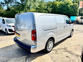VAUXHALL VIVARO 2.0 Turbo D 3100 Pro L2 H1 Euro 6 (s/s) 6dr - 3153 - 6