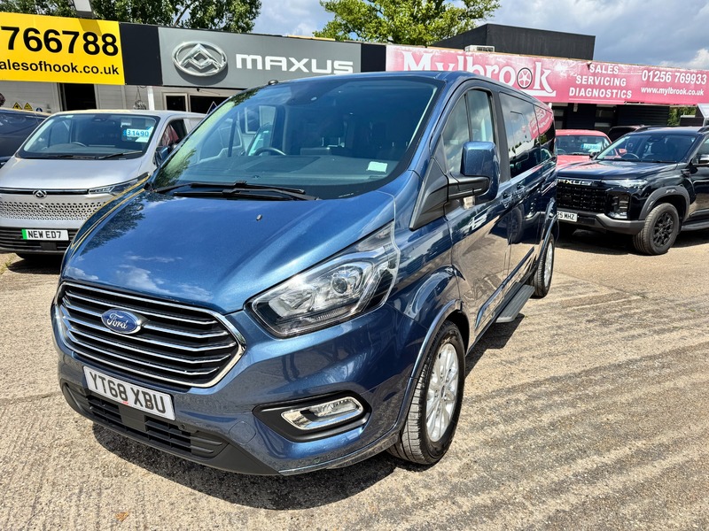 Used FORD TOURNEO CUSTOM in Hampshire for sale
