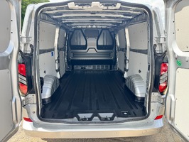 FORD TRANSIT CUSTOM 2.0 320 EcoBlue Limited Auto L2 H1 Euro 6 170 PS (s/s) 5dr - 3133 - 18