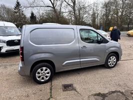 VAUXHALL COMBO 1.5 Turbo D 2300 Pro L1 H1 Euro 6 (s/s) 5dr - 3194 - 6