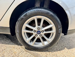 FORD FOCUS ZETEC TDCI - 3130 - 23