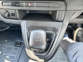 VAUXHALL VIVARO 2.0 Turbo D 3100 Pro L2 H1 Euro 6 (s/s) 6dr - 3153 - 20