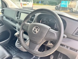 VAUXHALL VIVARO 1.5 Turbo D 2700 Sportive L1 H1 Euro 6 (s/s) 5dr - 3145 - 18