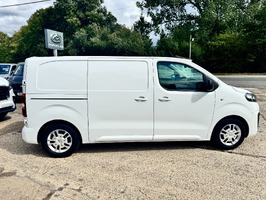 VAUXHALL VIVARO 1.5 Turbo D 2700 Sportive L1 H1 Euro 6 (s/s) 5dr - 3145 - 7
