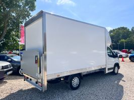 MAXUS EDELIVER9 65kWh Auto FWD L4 2dr LUTON 4.2 METER BODY TAIL LIFT - 2932 - 3