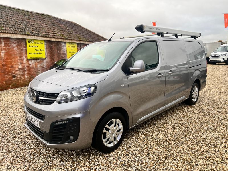 Used VAUXHALL VIVARO in Hampshire for sale