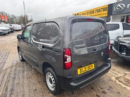 VAUXHALL COMBO 1.5 Turbo D 2300 Dynamic L1 H1 Euro 6 4dr - 3186 - 7