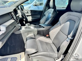 VOLVO XC60 RECHARGE T6 R-DESIGN AWD - 3136 - 16