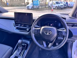 TOYOTA COROLLA  1.8 VVT-h CVT Euro 6 (s/s) 5dr - 3187 - 16