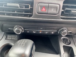 VAUXHALL COMBO 1.5 Turbo D 2300 Pro L1 H1 Euro 6 (s/s) 5dr - 3194 - 23