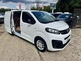 VAUXHALL VIVARO 1.5 Turbo D 2700 Sportive L1 H1 Euro 6 (s/s) 5dr - 3145 - 15