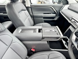 MAXUS ETERRON 9 102.2kWh Premium Auto 4WD 4dr - 3084 - 17