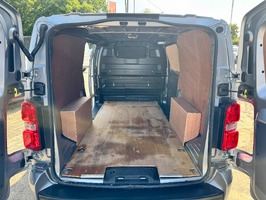 VAUXHALL VIVARO 2.0 Turbo D 3100 Pro L2 H1 Euro 6 (s/s) 6dr - 3153 - 12