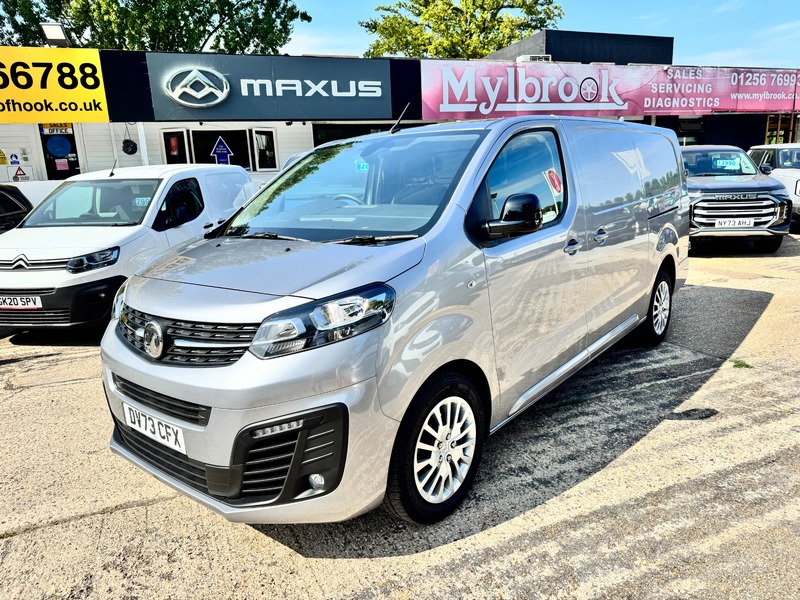 Used VAUXHALL VIVARO in Hampshire for sale