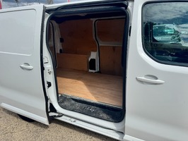VAUXHALL VIVARO 1.5 Turbo D 2700 Sportive L1 H1 Euro 6 (s/s) 5dr - 3145 - 16