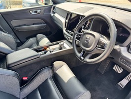 VOLVO XC60 RECHARGE T6 R-DESIGN AWD - 3136 - 26