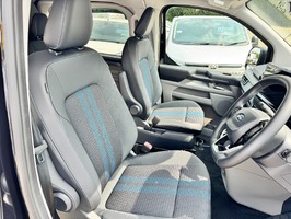 FORD TRANSIT CUSTOM 2.0 320 EcoBlue Sport Crew Van Auto L2 H1 Euro 6 (s/s) 5dr - 3155 - 18