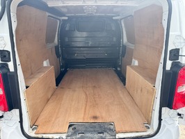 VAUXHALL VIVARO 1.5 Turbo D 2700 Sportive L1 H1 Euro 6 (s/s) 5dr - 3145 - 14
